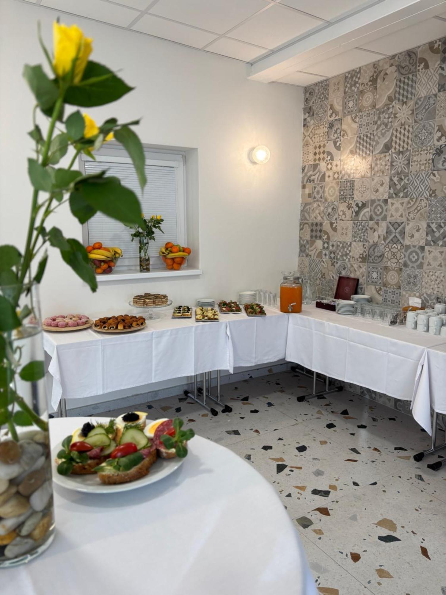 City Hotel B&B, Reception 24 7, 800M Od-From R1, Free Parking بانْشكا بيشتريتْسا المظهر الخارجي الصورة
