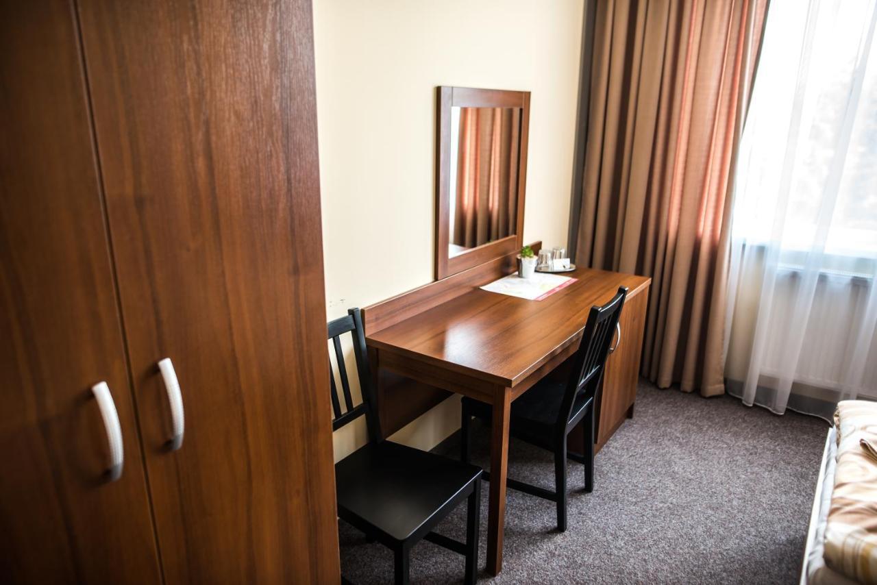City Hotel B&B, Reception 24 7, 800M Od-From R1, Free Parking بانْشكا بيشتريتْسا المظهر الخارجي الصورة