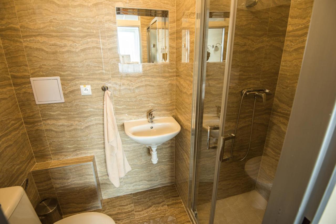 City Hotel B&B, Reception 24 7, 800M Od-From R1, Free Parking بانْشكا بيشتريتْسا المظهر الخارجي الصورة