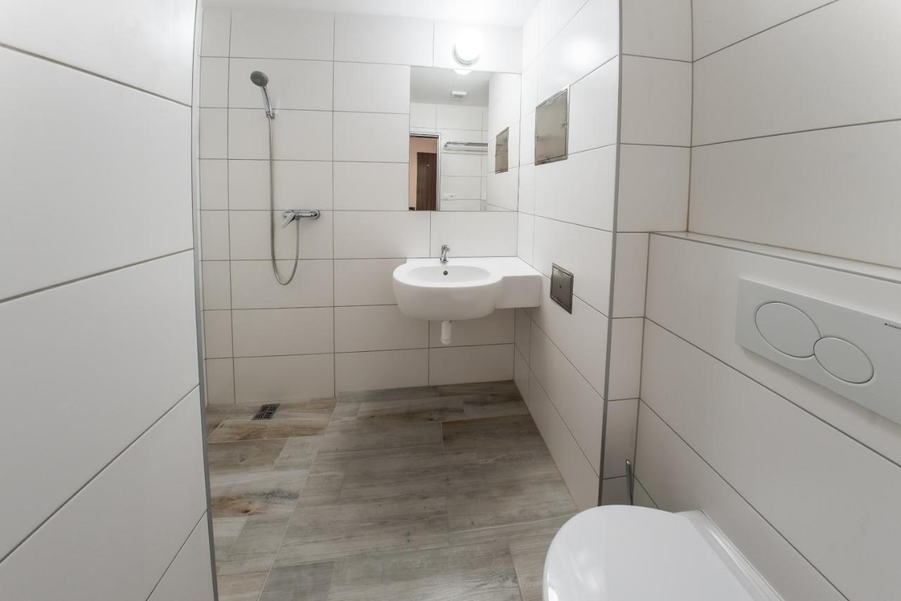 City Hotel B&B, Reception 24 7, 800M Od-From R1, Free Parking بانْشكا بيشتريتْسا المظهر الخارجي الصورة