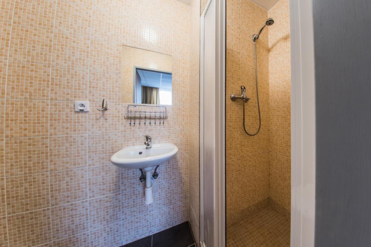 City Hotel B&B, Reception 24 7, 800M Od-From R1, Free Parking بانْشكا بيشتريتْسا المظهر الخارجي الصورة