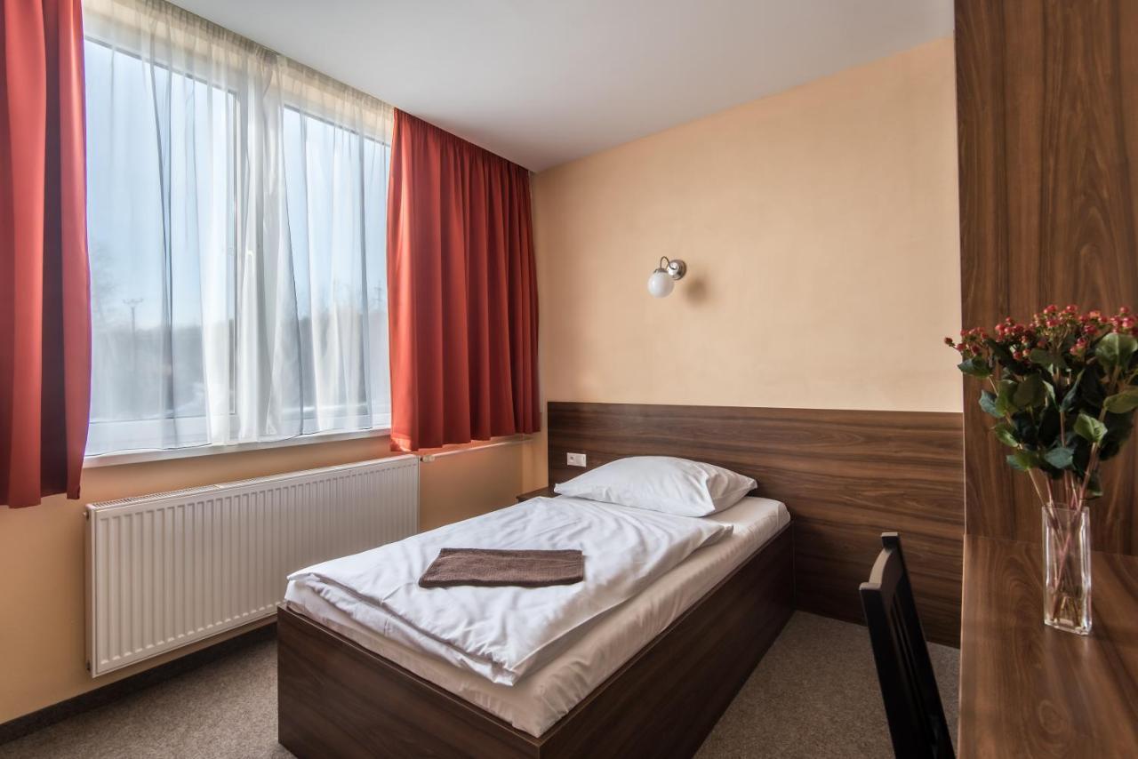City Hotel B&B, Reception 24 7, 800M Od-From R1, Free Parking بانْشكا بيشتريتْسا المظهر الخارجي الصورة